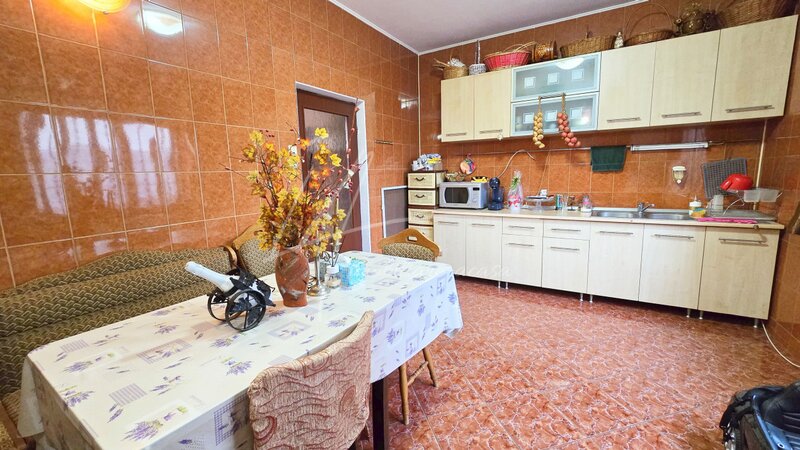 Ghencea, Cooperativei, vila individuala, mobilata complet